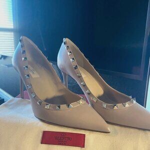 Valentino Rockstud Accents Leather Pumps